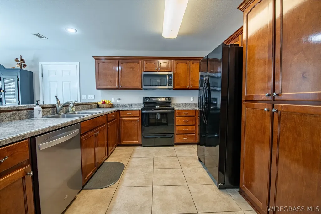 153 Knotts Court New Brockton AL 36351