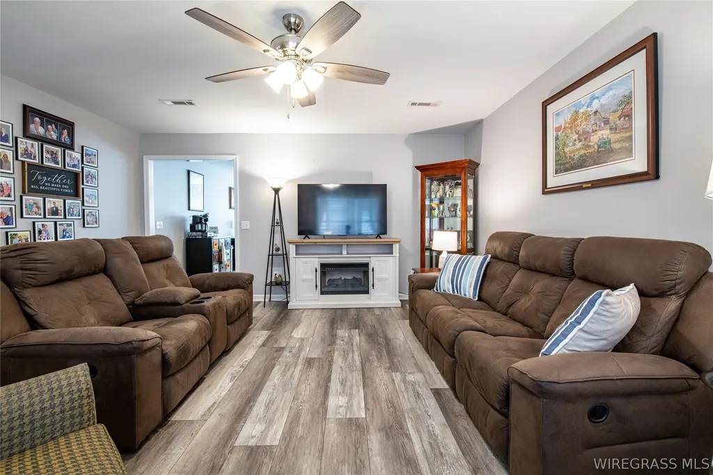 153 Knotts Court New Brockton AL 36351