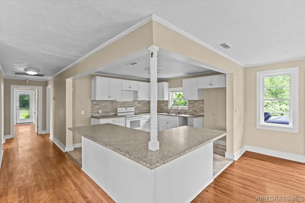 2116 Andrews Avenue Ozark AL 36360