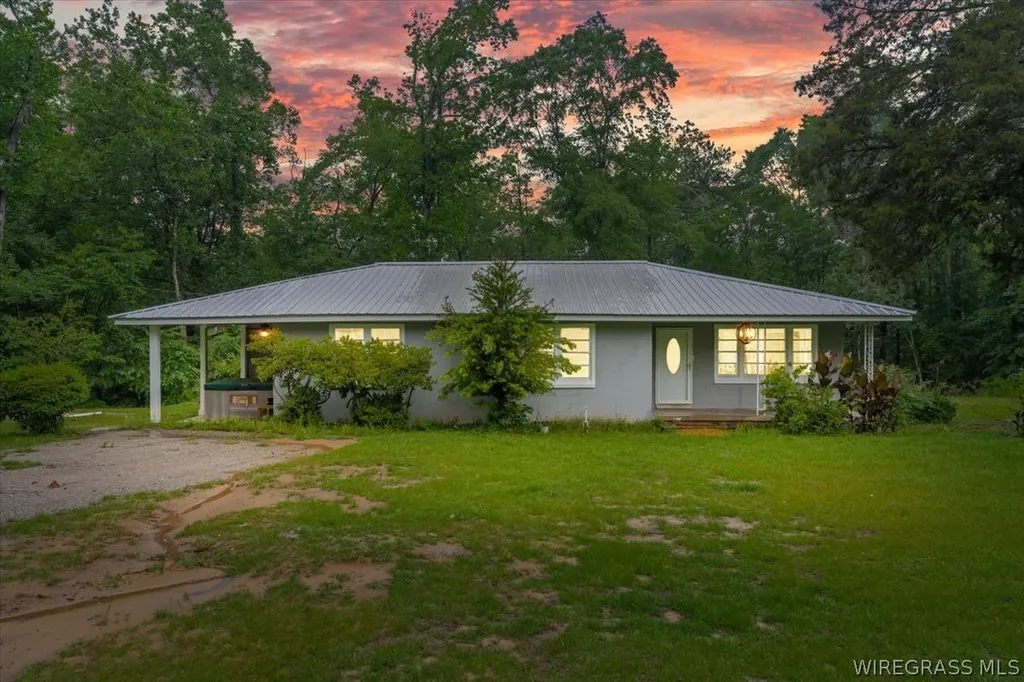 2116 Andrews Avenue Ozark AL 36360