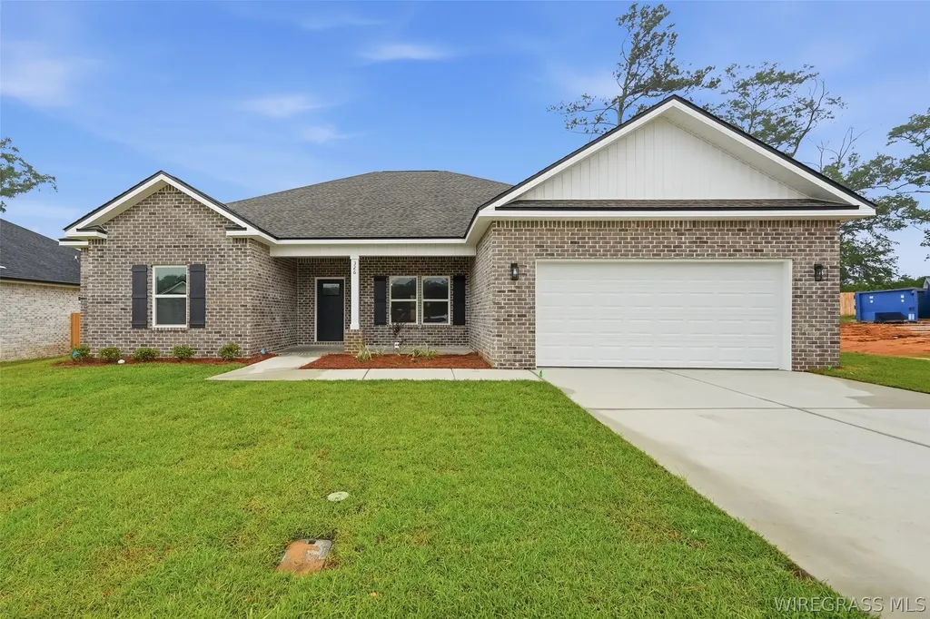 326 Thornbird Loop Enterprise AL 36330