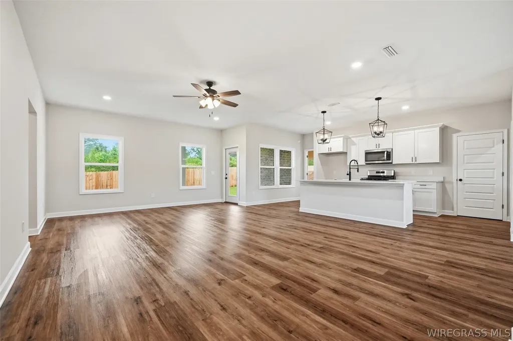 326 Thornbird Loop Enterprise AL 36330