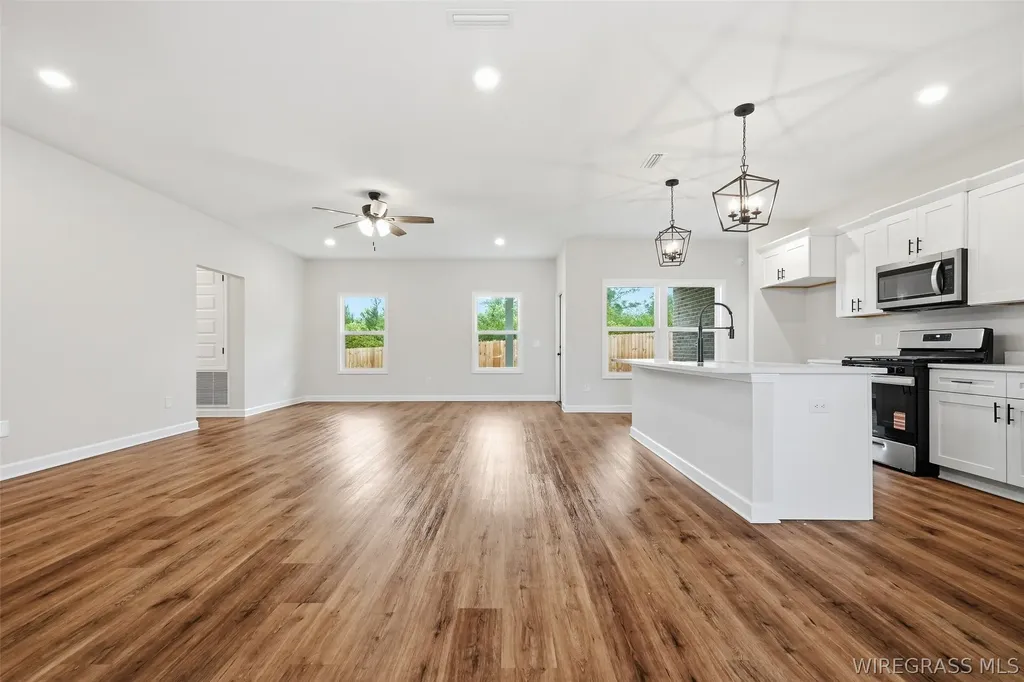 326 Thornbird Loop Enterprise AL 36330