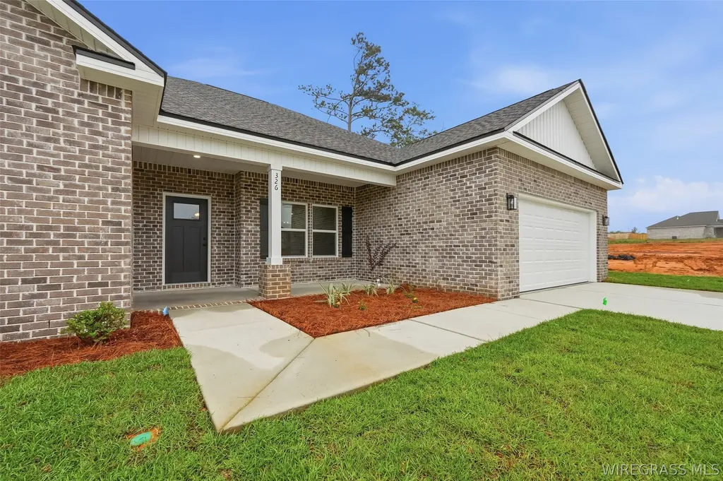 326 Thornbird Loop Enterprise AL 36330