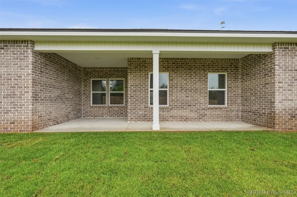 326 Thornbird Loop Enterprise AL 36330