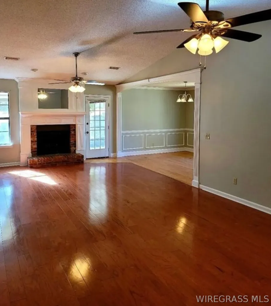 154 Parkwood Circle Ozark AL 36360