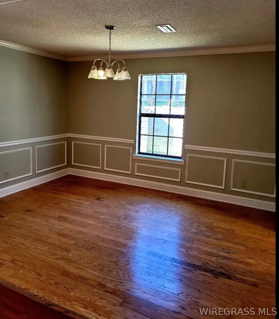 154 Parkwood Circle Ozark AL 36360