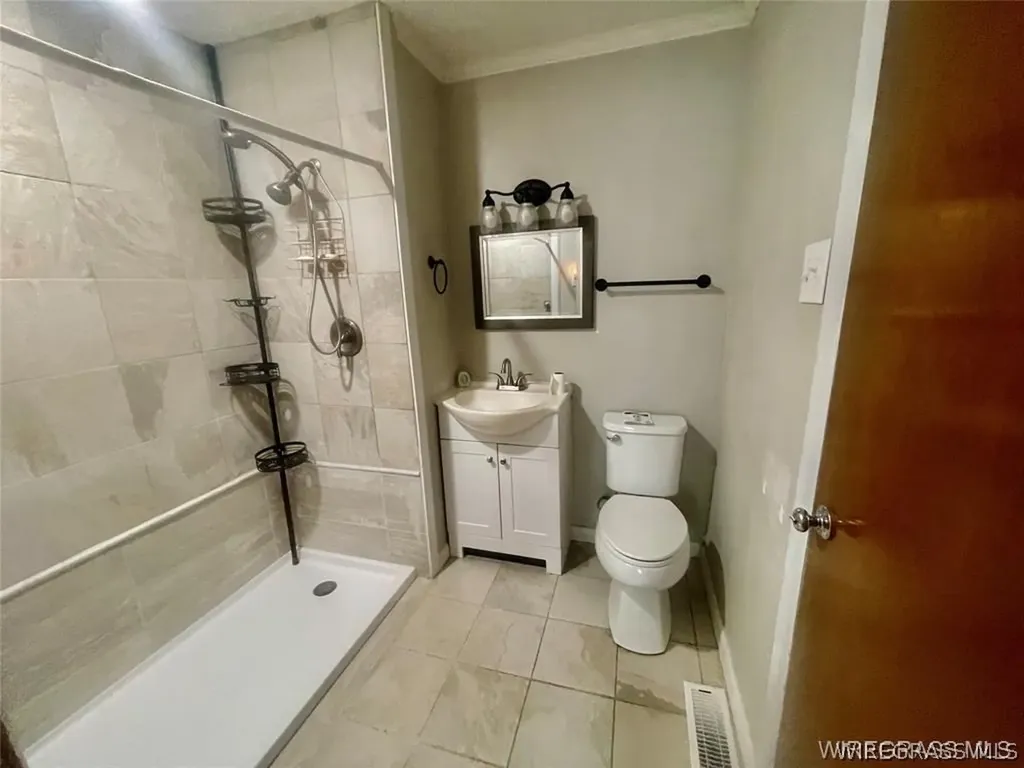 654 Claxton Avenue N Elba AL 36323