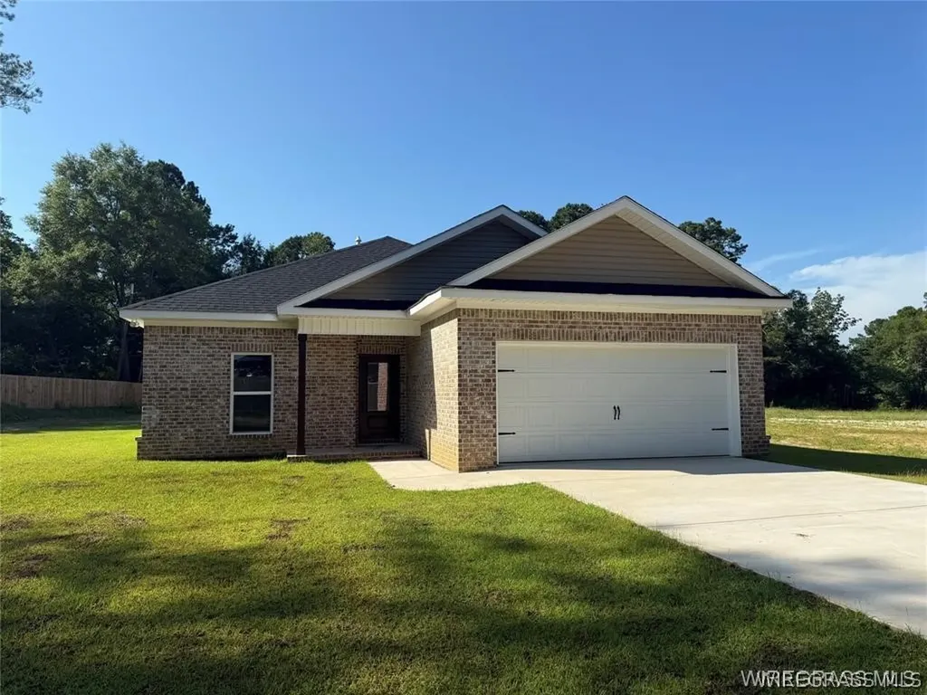 149 Russell Place Elba AL 36323
