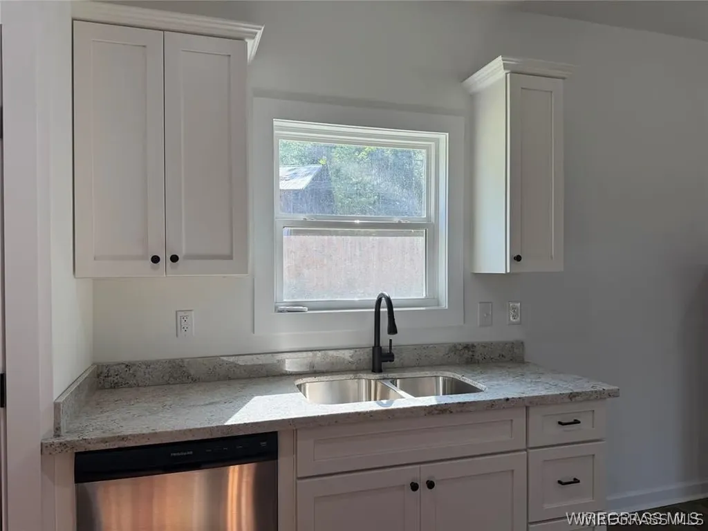 149 Russell Place Elba AL 36323