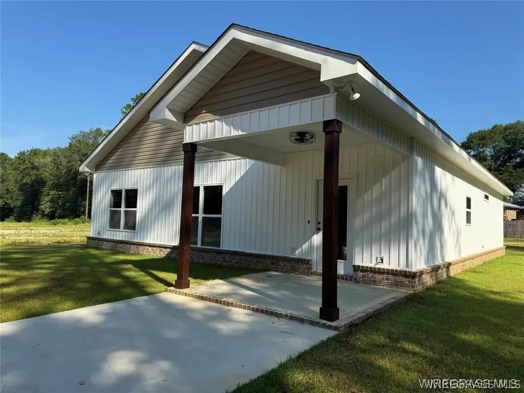 149 Russell Place Elba AL 36323
