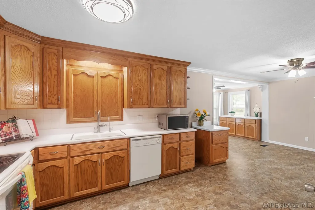208 Deerfield Drive Enterprise AL 36330