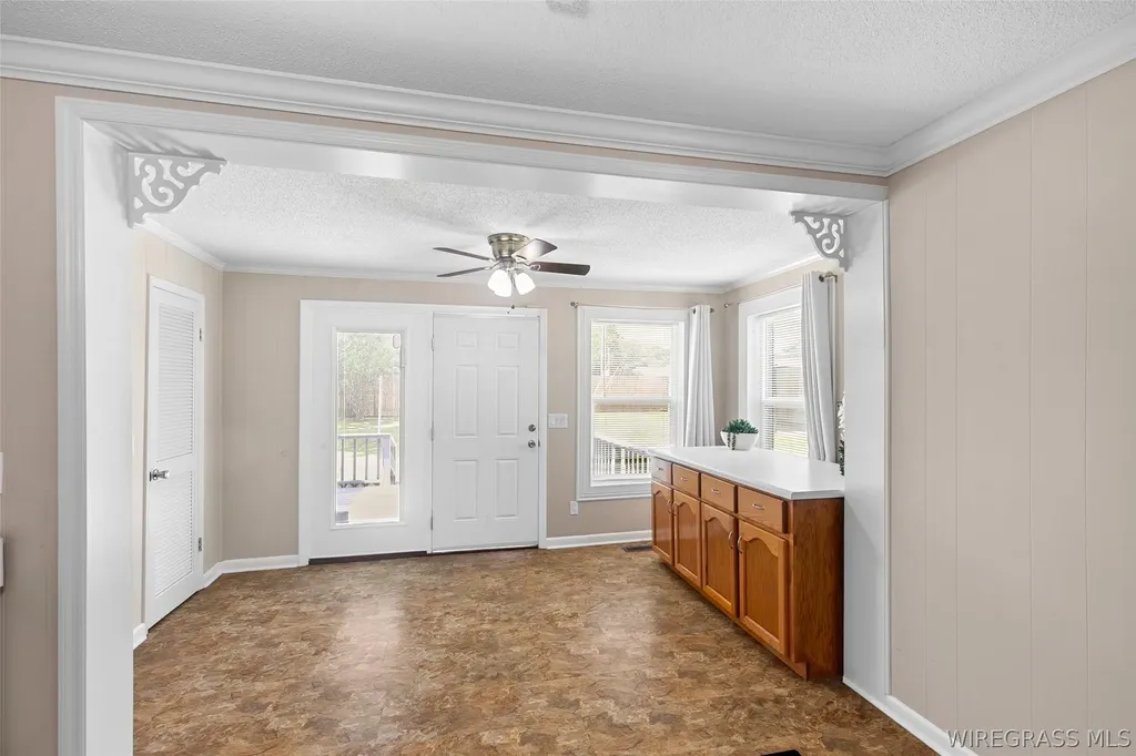 208 Deerfield Drive Enterprise AL 36330