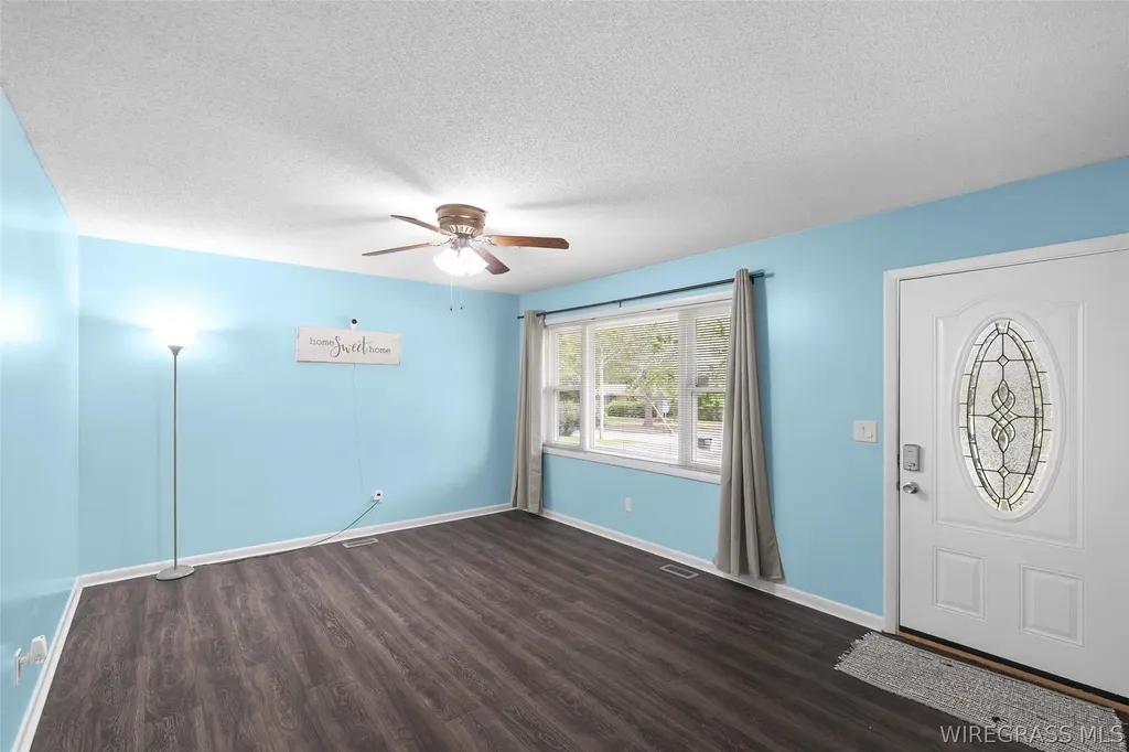 208 Deerfield Drive Enterprise AL 36330