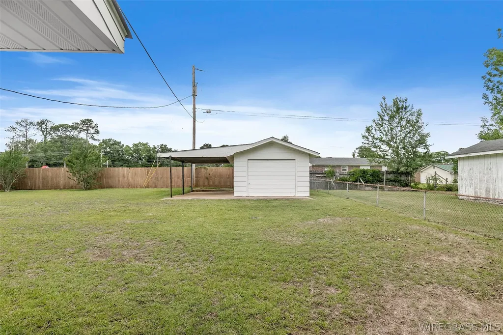 208 Deerfield Drive Enterprise AL 36330