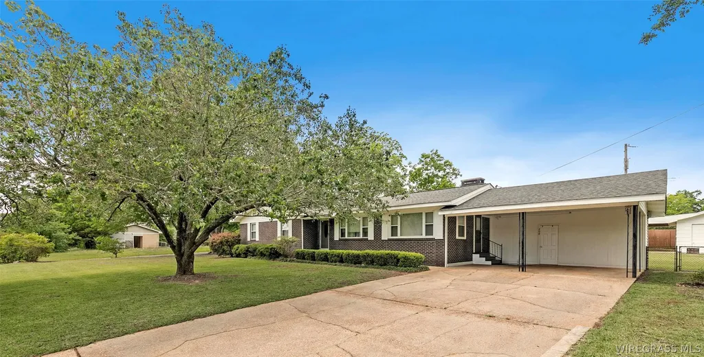 208 Deerfield Drive Enterprise AL 36330