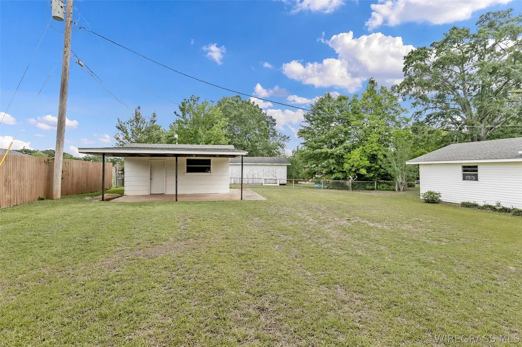 208 Deerfield Drive Enterprise AL 36330