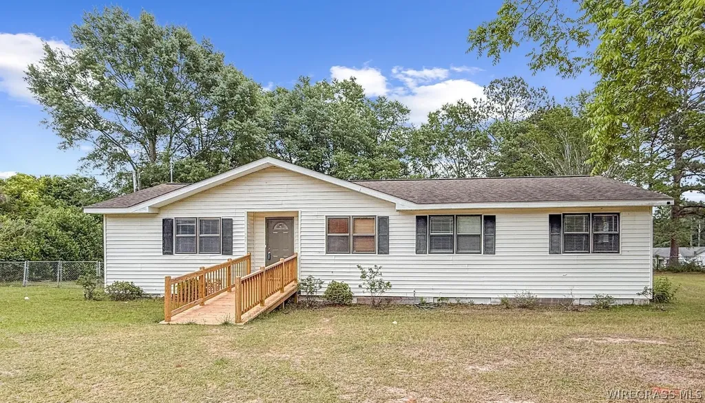 767 Will Logan Road Ozark AL 36360