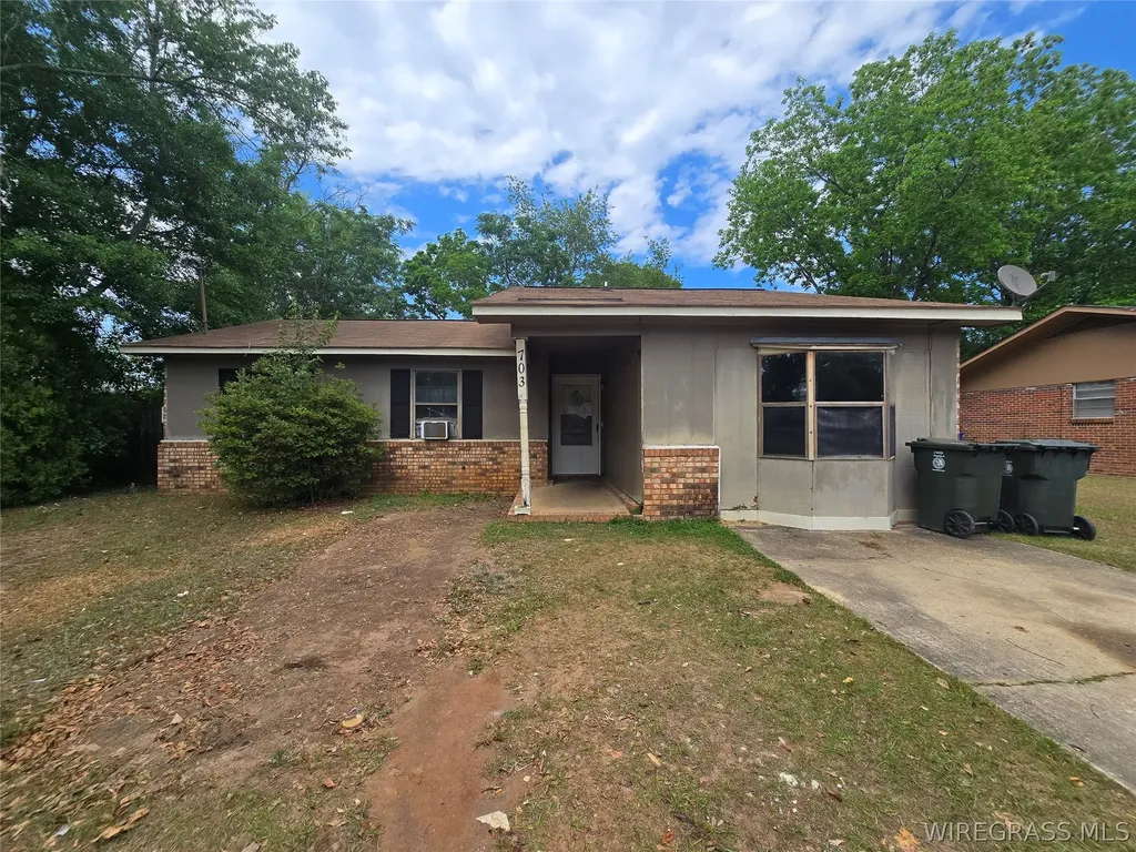 703 Moorehouse Drive Dothan AL 36303
