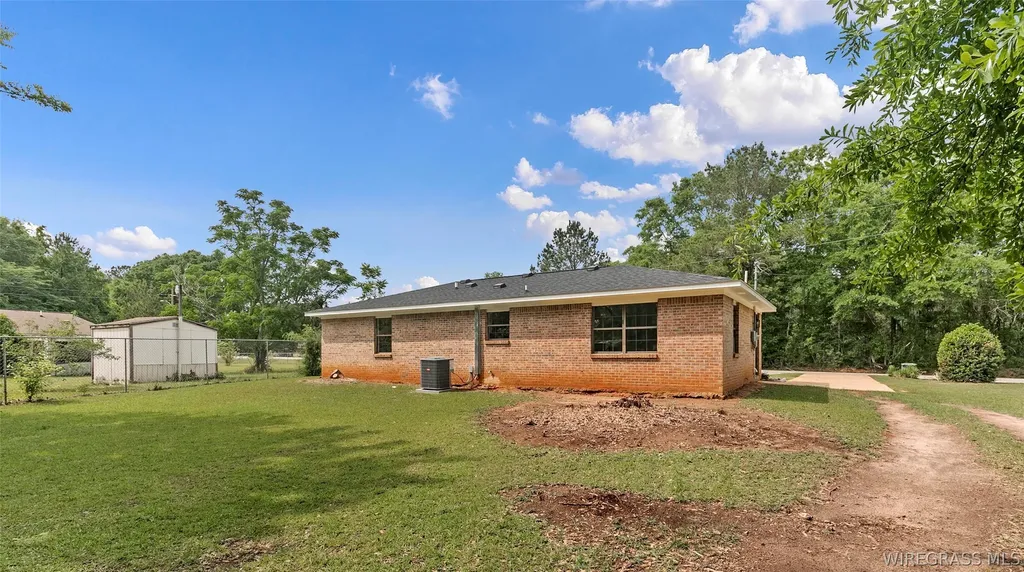 402 Coppinville Road Enterprise AL 36330