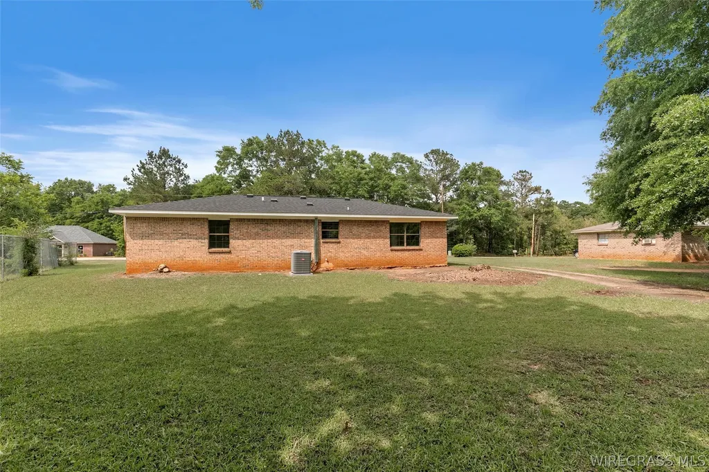 402 Coppinville Road Enterprise AL 36330