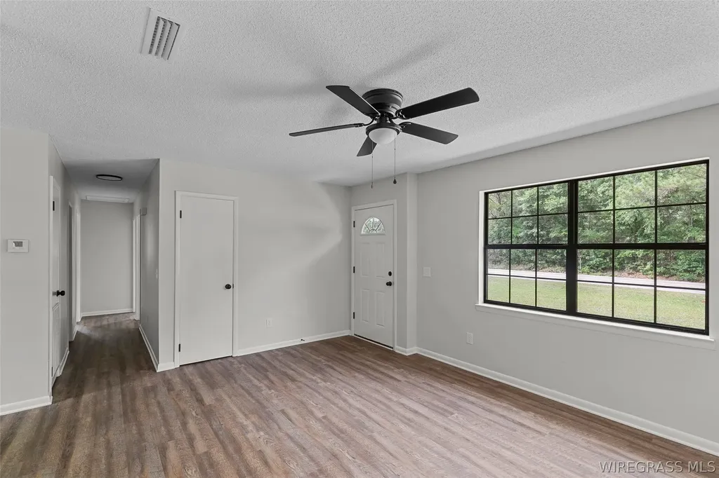 402 Coppinville Road Enterprise AL 36330