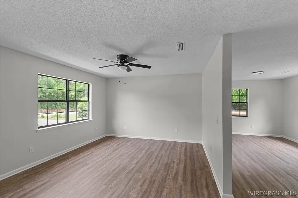 402 Coppinville Road Enterprise AL 36330