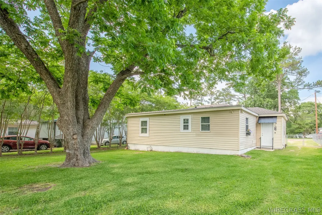 109 Hillman Street Dothan AL 36301