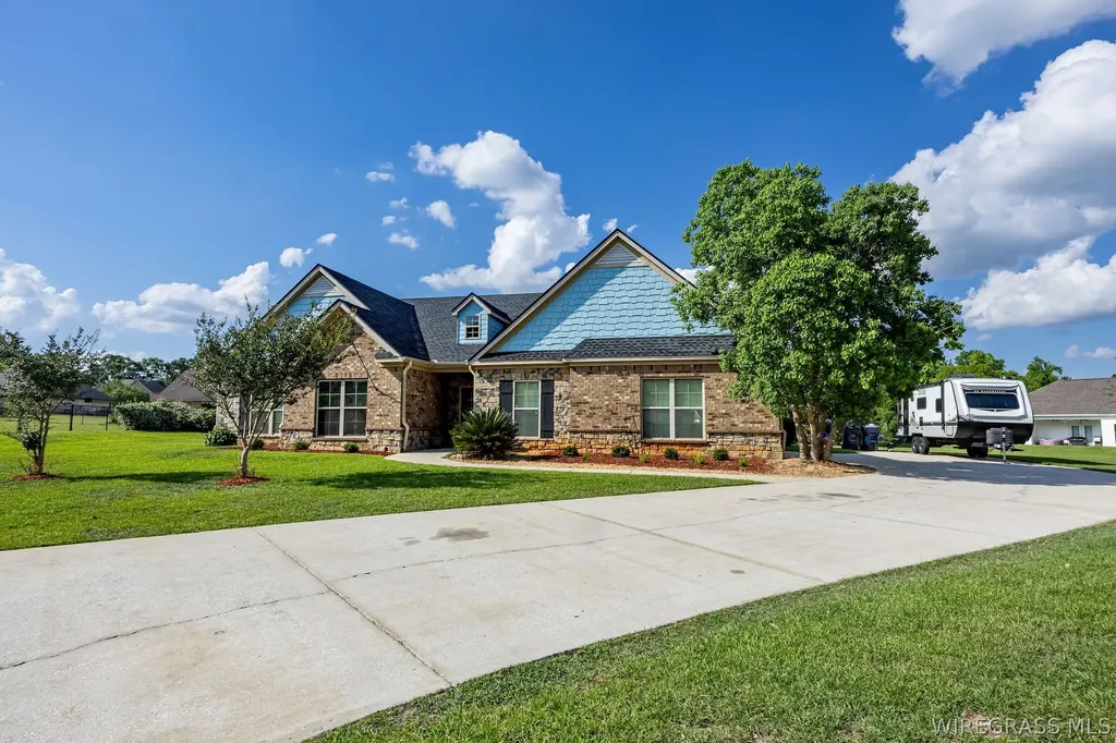 277 Silver Maple Lane Dothan AL 36301