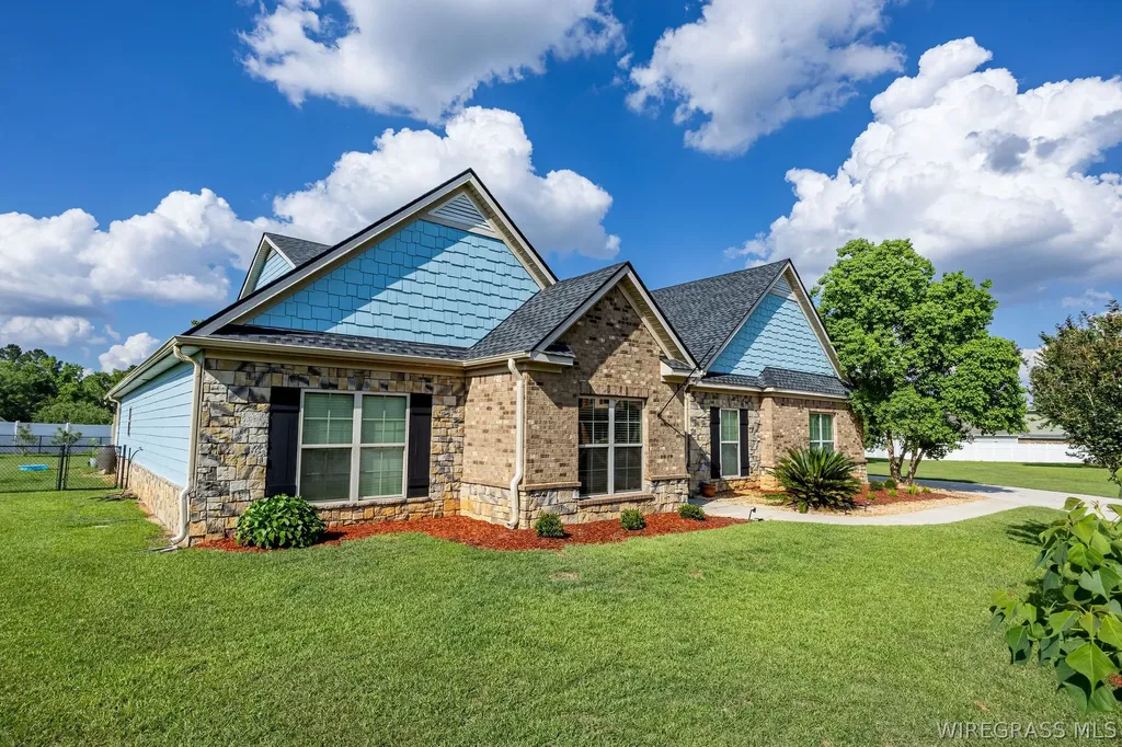 277 Silver Maple Lane Dothan AL 36301