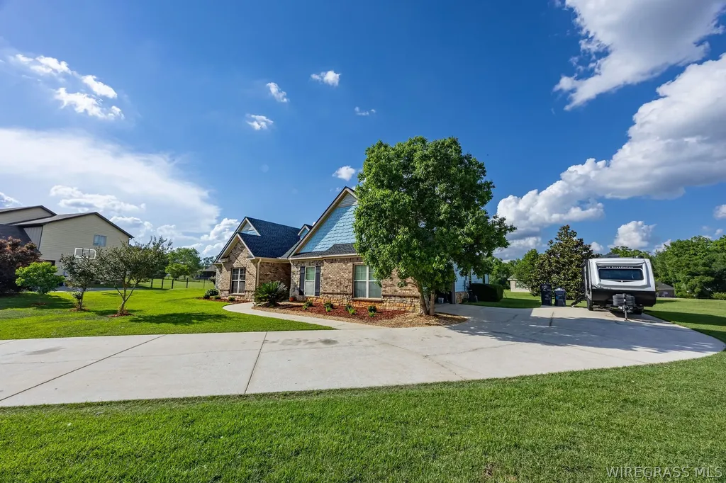 277 Silver Maple Lane Dothan AL 36301
