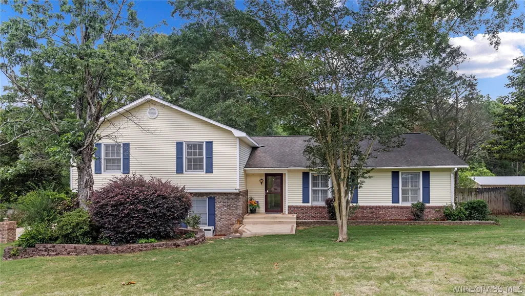 102 Bermuda Way Enterprise AL 36330