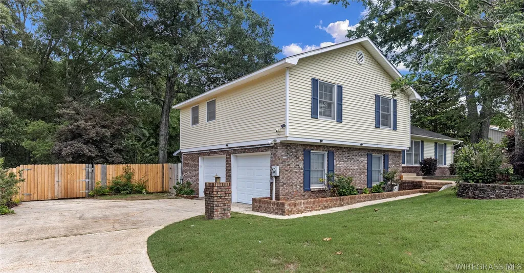 102 Bermuda Way Enterprise AL 36330