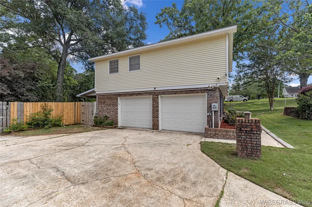 102 Bermuda Way Enterprise AL 36330