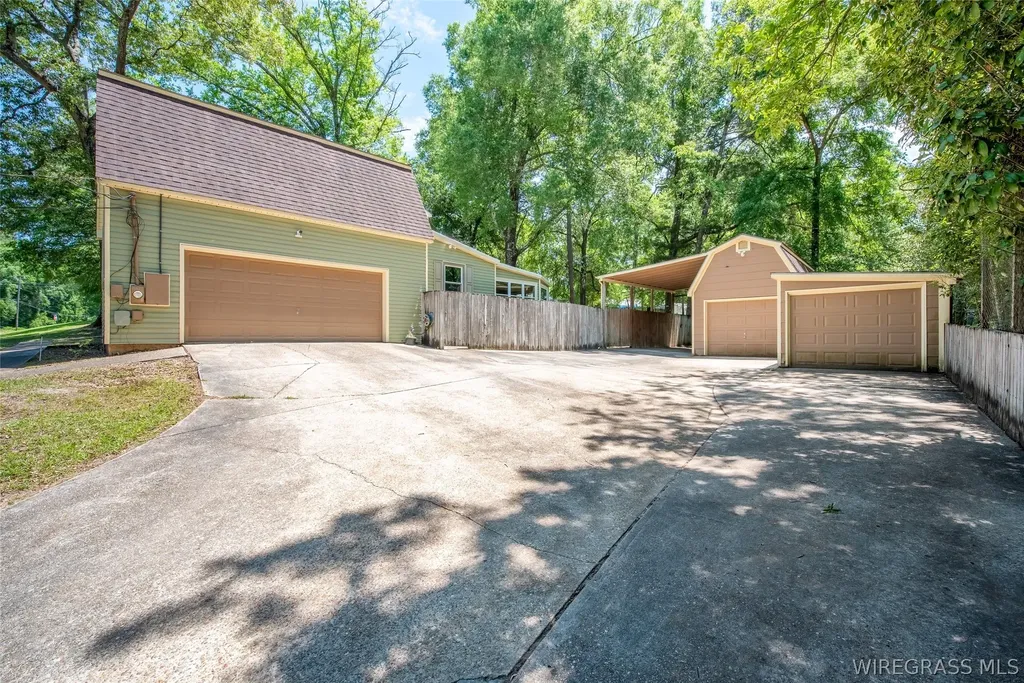 402 Wildwood Drive Enterprise AL 36330