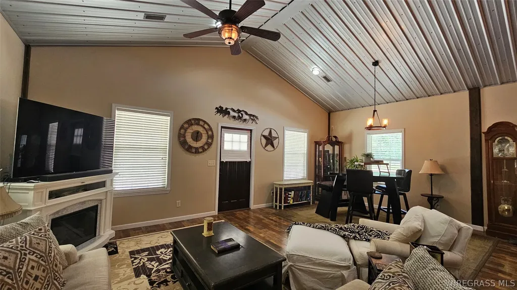 2283 County Road 50 Ozark AL 36360