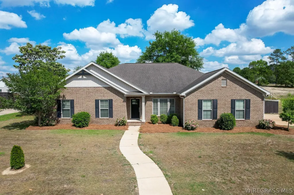 202 Cotton Ridge Lane Dothan AL 36301