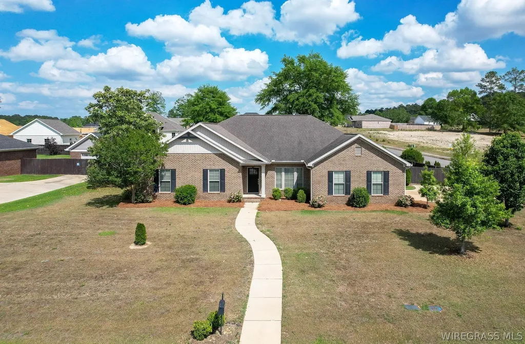 202 Cotton Ridge Lane Dothan AL 36301