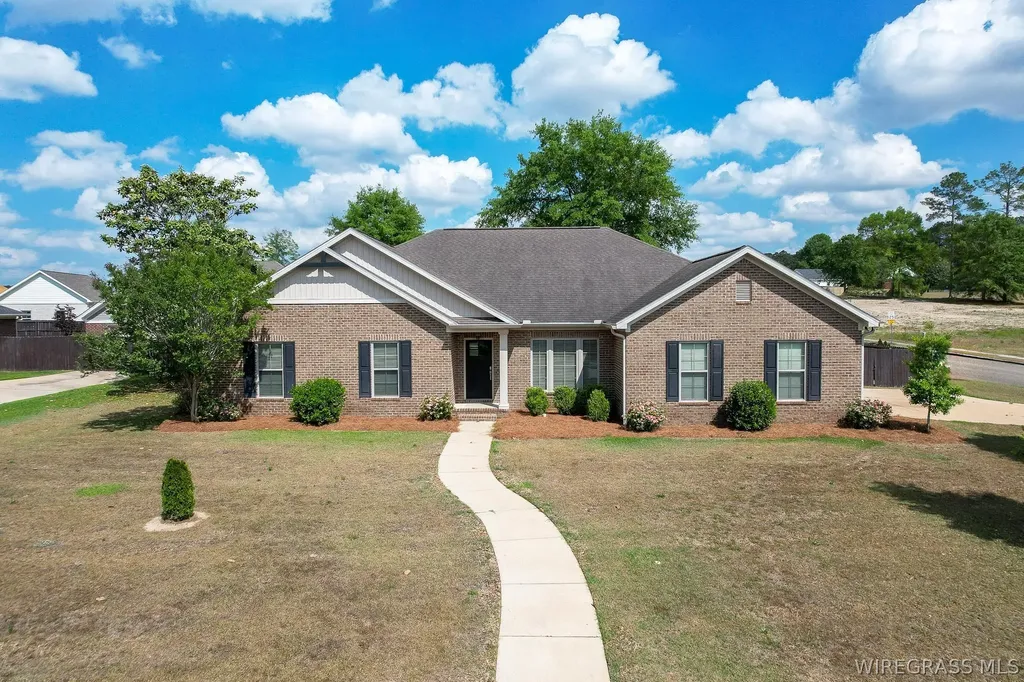 202 Cotton Ridge Lane Dothan AL 36301