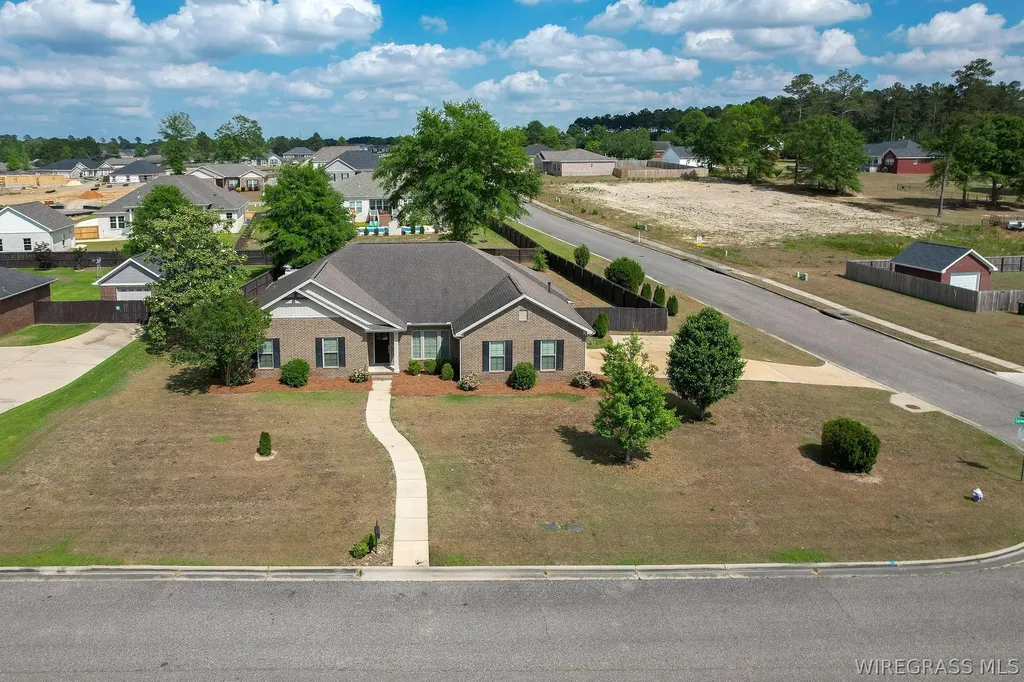 202 Cotton Ridge Lane Dothan AL 36301