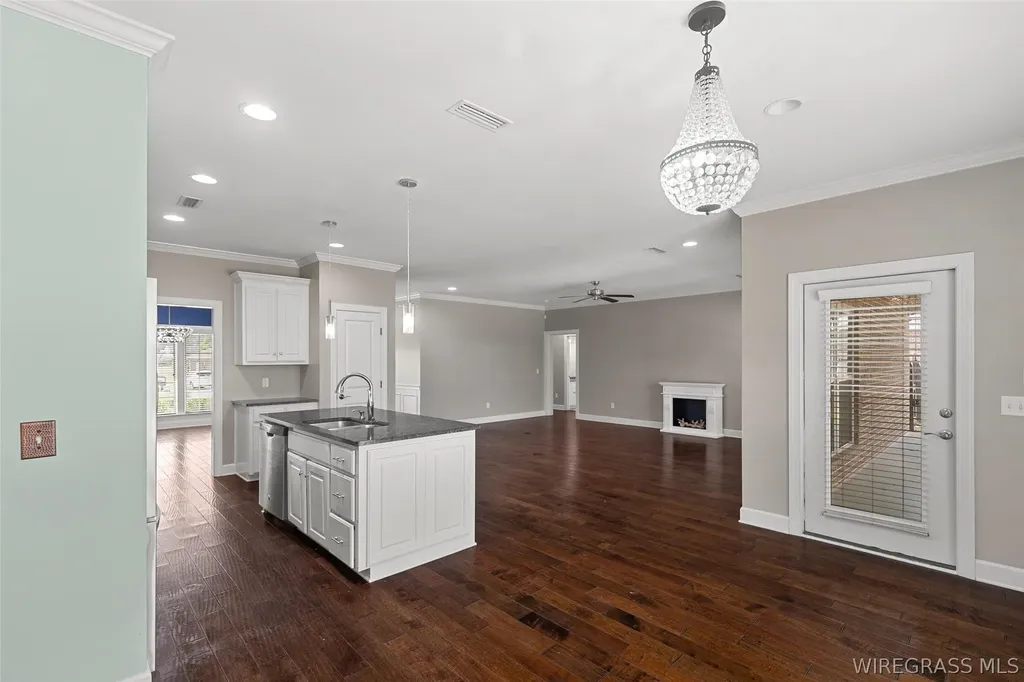 202 Cotton Ridge Lane Dothan AL 36301