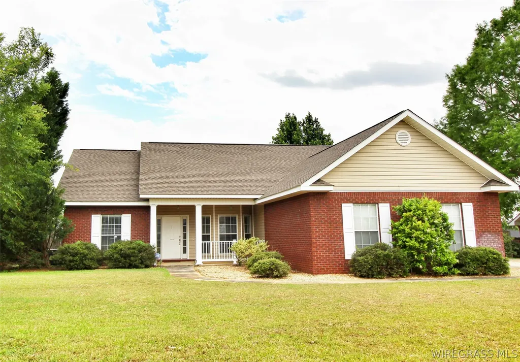 111 Autumn Way Enterprise AL 36330