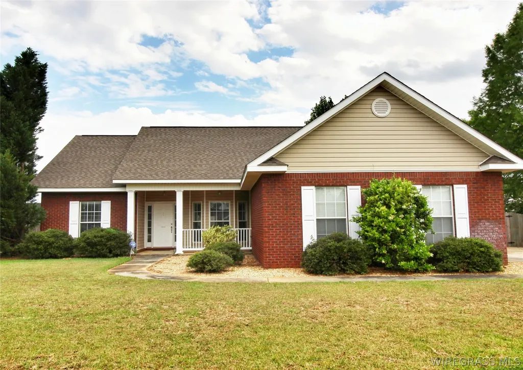 111 Autumn Way Enterprise AL 36330
