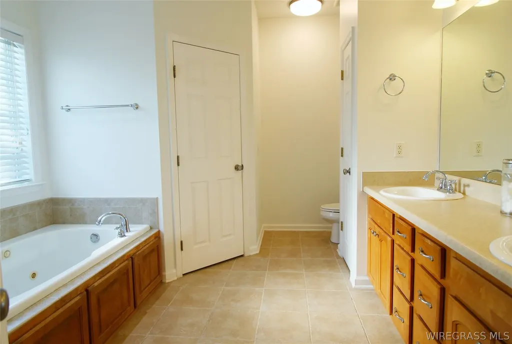 111 Autumn Way Enterprise AL 36330