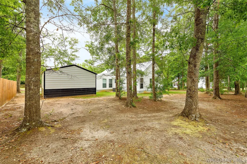 790 Dixie Road Slocomb AL 36375