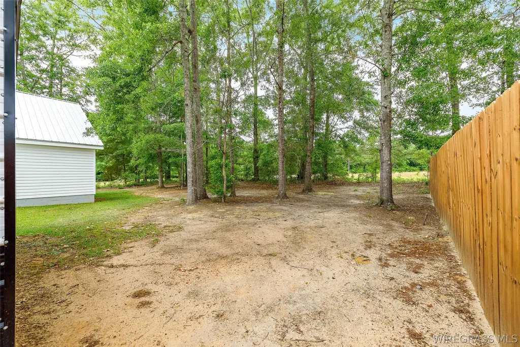 790 Dixie Road Slocomb AL 36375