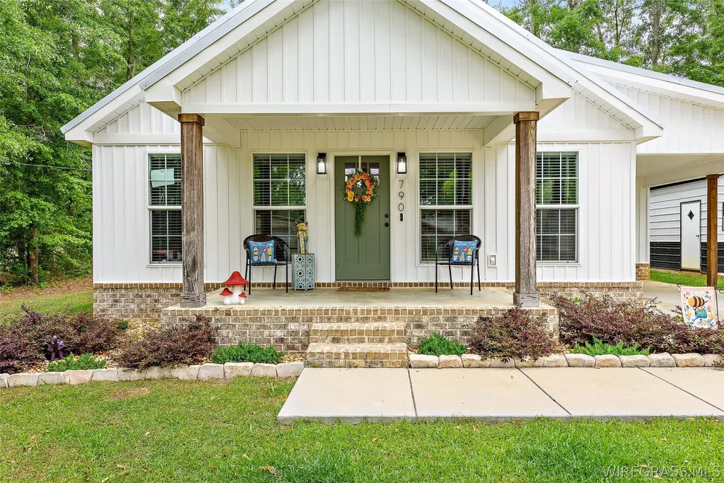 790 Dixie Road Slocomb AL 36375