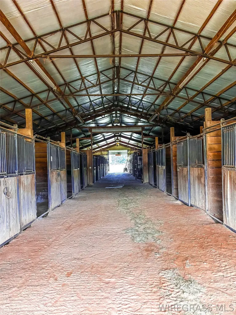 8971 State Highway 10 E AL 36373