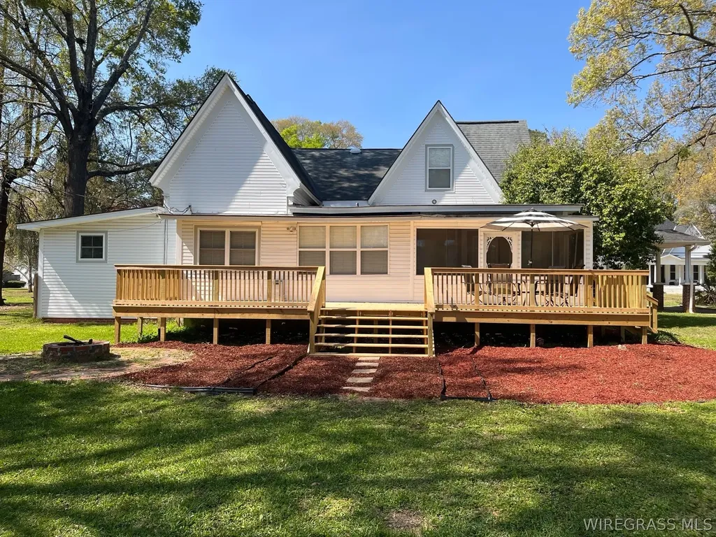 409 W Lee Street W Enterprise AL 36330