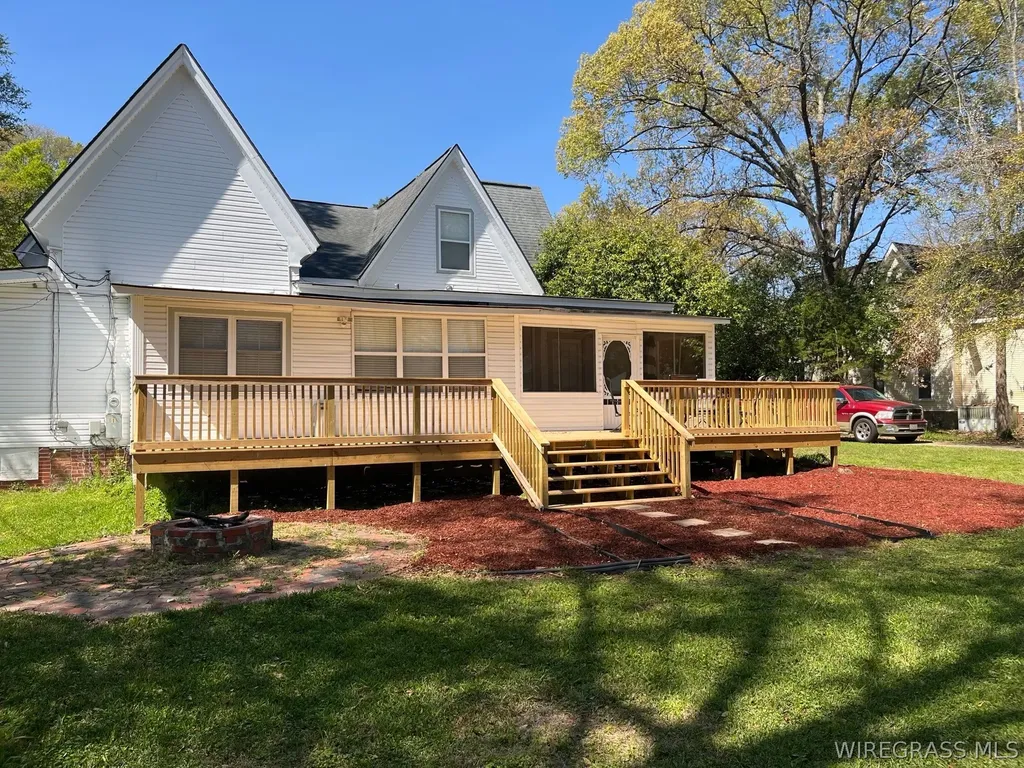 409 W Lee Street W Enterprise AL 36330